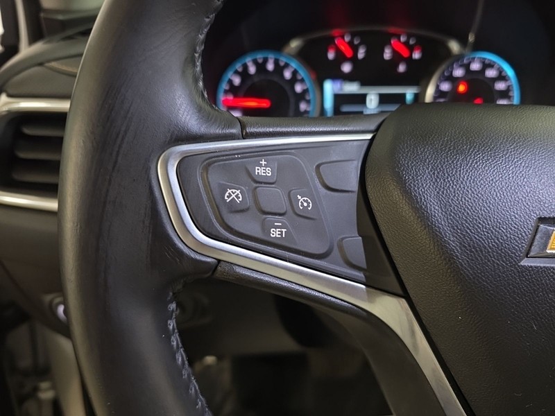 Chevrolet Equinox Vehicle Image 13