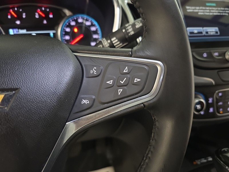 Chevrolet Equinox Vehicle Image 14