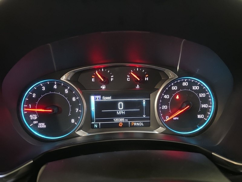 Chevrolet Equinox Vehicle Image 16