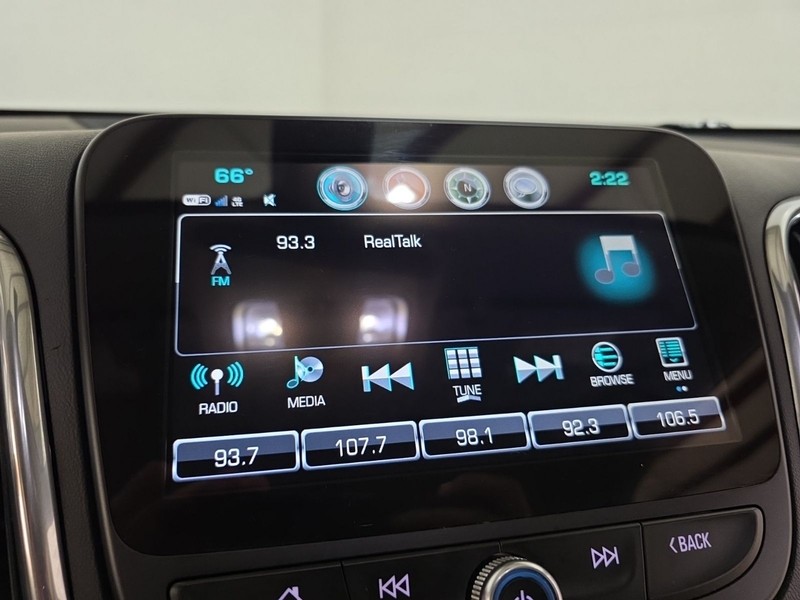 Chevrolet Equinox Vehicle Image 17