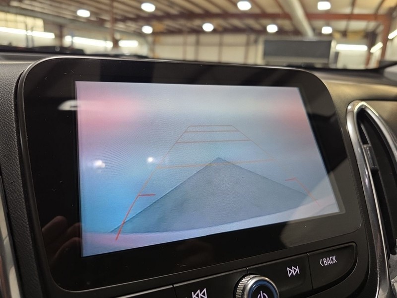 Chevrolet Equinox Vehicle Image 19