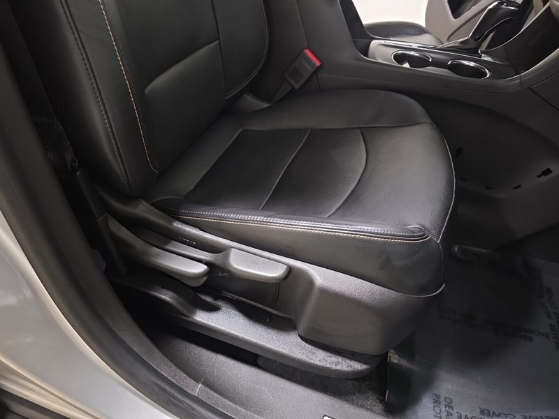 Chevrolet Equinox Vehicle Image 30