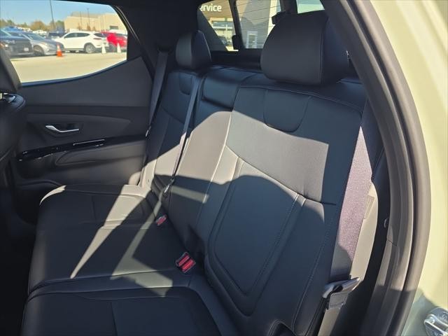 Hyundai Santa Cruz Vehicle Image 32