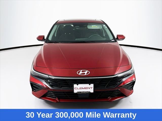 Hyundai Elantra Vehicle Image 02