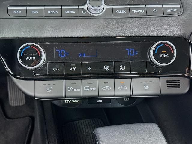 Hyundai Elantra Vehicle Image 18