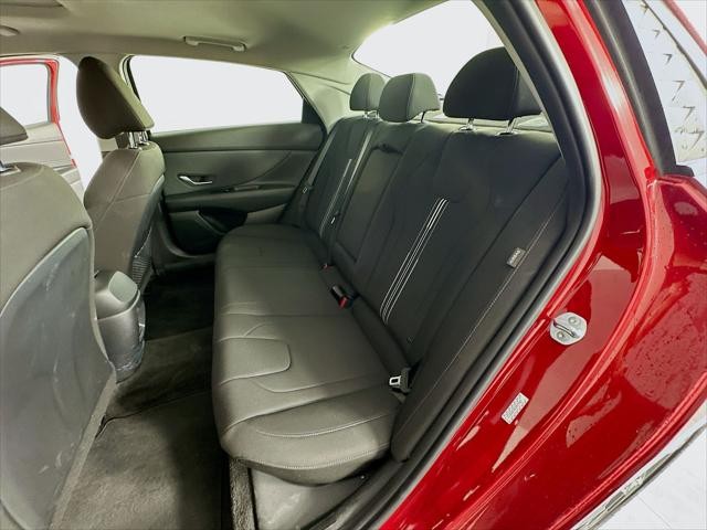 Hyundai Elantra Vehicle Image 27