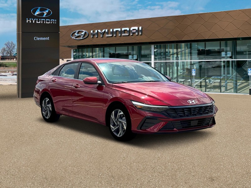 Hyundai Elantra Vehicle Full-screen Gallery Image 11