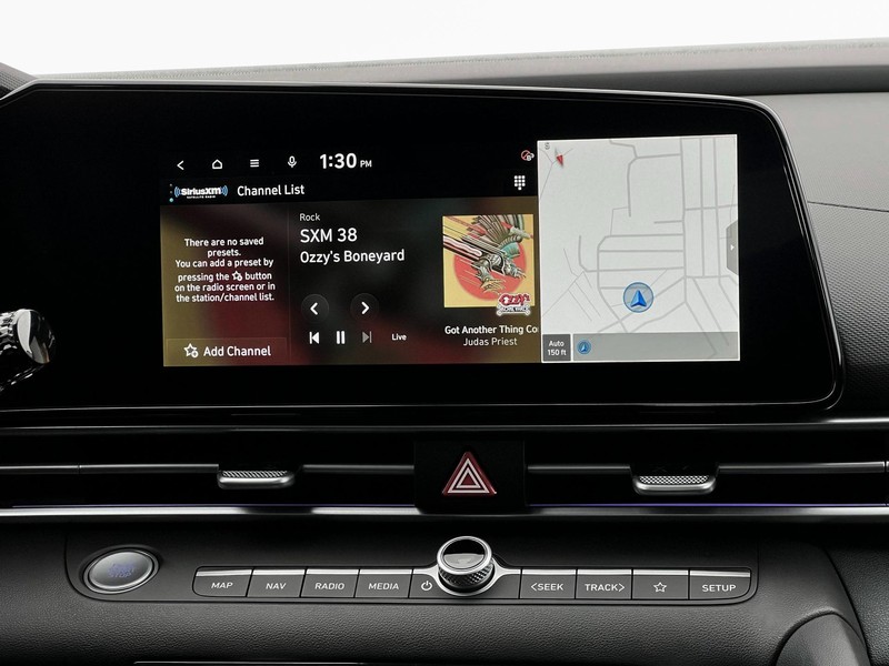 Hyundai Elantra Vehicle Full-screen Gallery Image 19