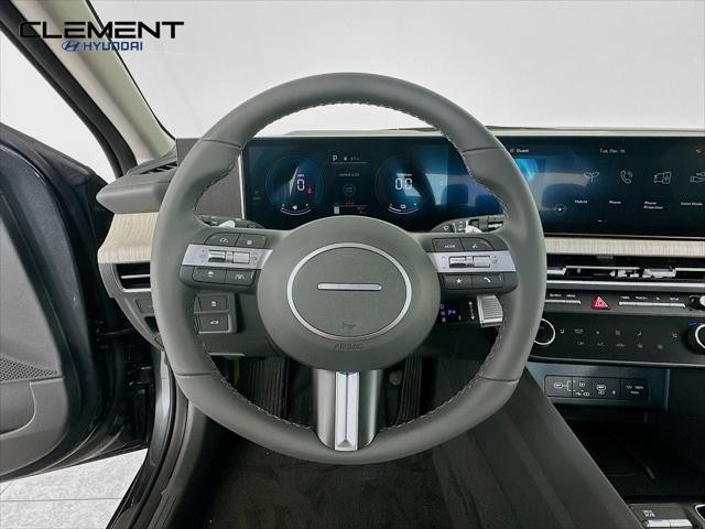 Hyundai Sonata Hybrid Vehicle Full-screen Gallery Image 13