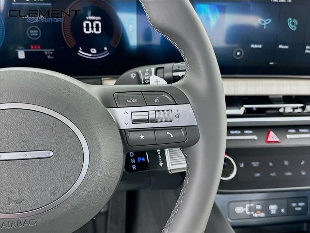 Hyundai Sonata Hybrid Vehicle Full-screen Gallery Image 15