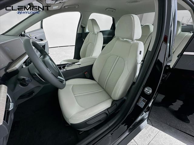 Hyundai Sonata Hybrid Vehicle Full-screen Gallery Image 24