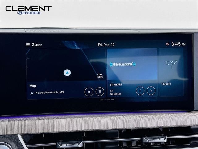 Hyundai Sonata Hybrid Vehicle Full-screen Gallery Image 17