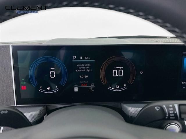 Hyundai Sonata Hybrid Vehicle Full-screen Gallery Image 16