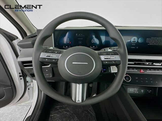 Hyundai Sonata Hybrid Vehicle Full-screen Gallery Image 13