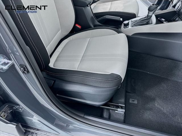 Hyundai Venue Vehicle Full-screen Gallery Image 29