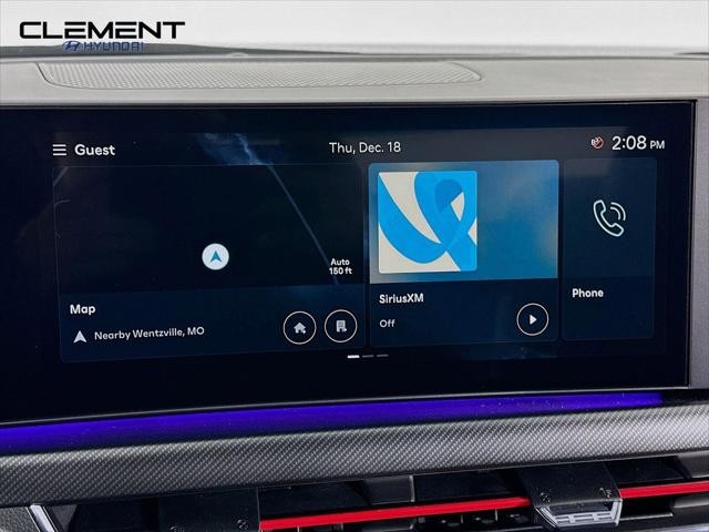 Hyundai Sonata Vehicle Full-screen Gallery Image 17