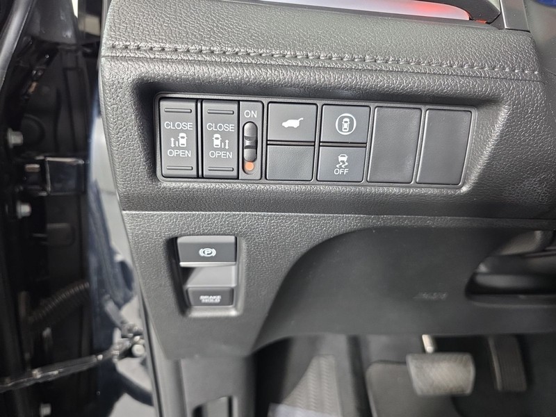 Honda Odyssey Vehicle Full-screen Gallery Image 12