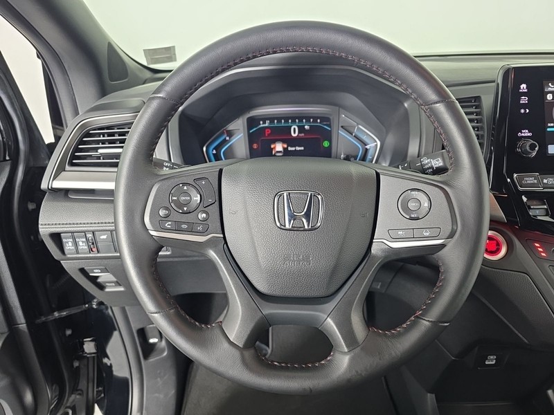 Honda Odyssey Vehicle Full-screen Gallery Image 13