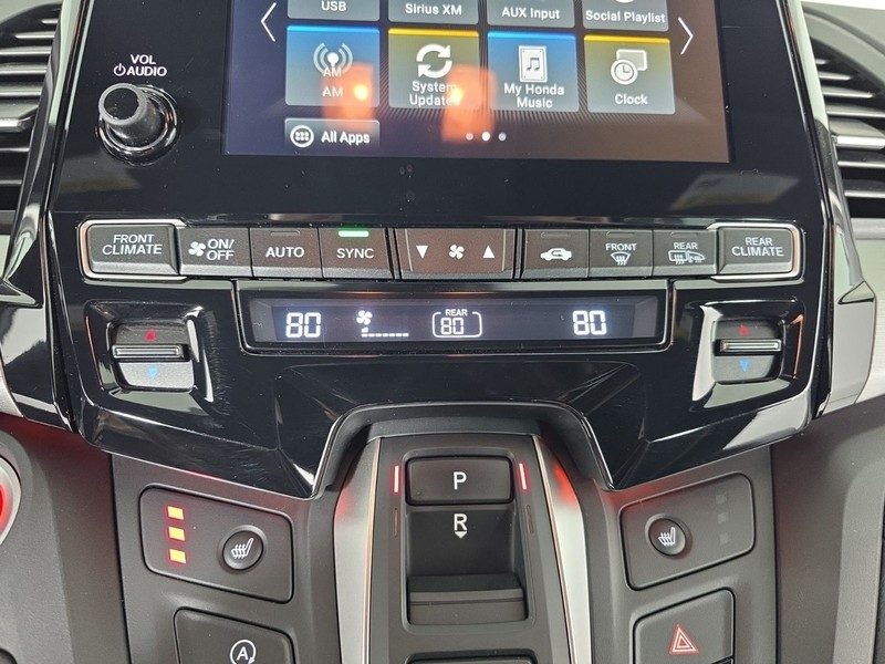 Honda Odyssey Vehicle Full-screen Gallery Image 23