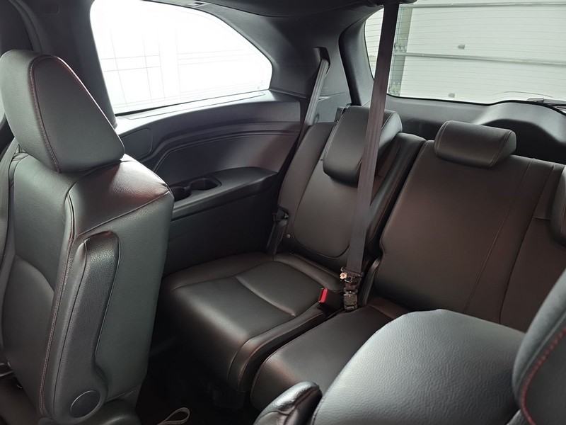 Honda Odyssey Vehicle Full-screen Gallery Image 35