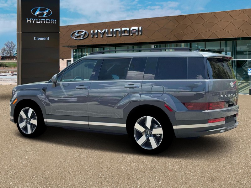 Hyundai Santa Fe Hybrid Vehicle Full-screen Gallery Image 4