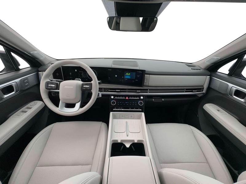 Hyundai Santa Fe Hybrid Vehicle Full-screen Gallery Image 13