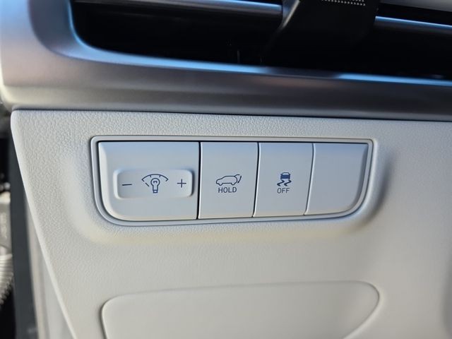 Hyundai Tucson Vehicle Full-screen Gallery Image 9