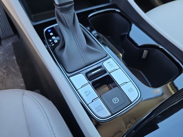 Hyundai Tucson Vehicle Full-screen Gallery Image 18