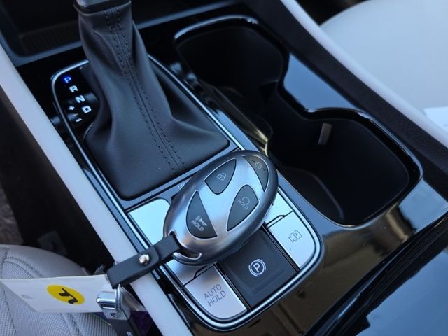 Hyundai Tucson Vehicle Full-screen Gallery Image 20