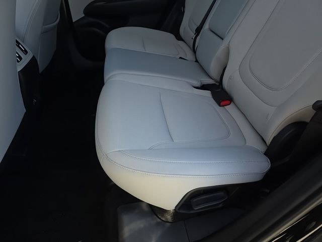 Hyundai Tucson Vehicle Full-screen Gallery Image 26