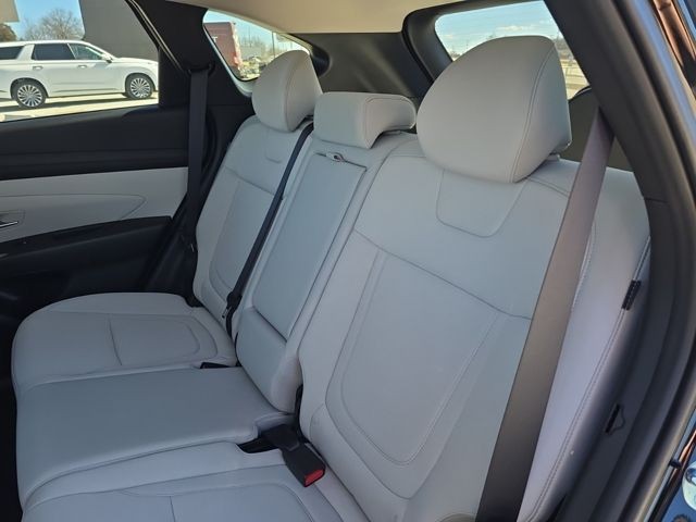 Hyundai Tucson Vehicle Full-screen Gallery Image 27