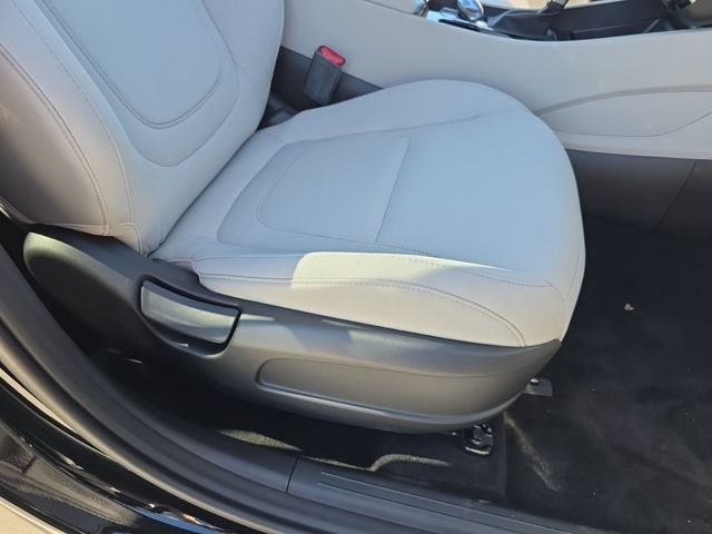 Hyundai Tucson Vehicle Full-screen Gallery Image 29