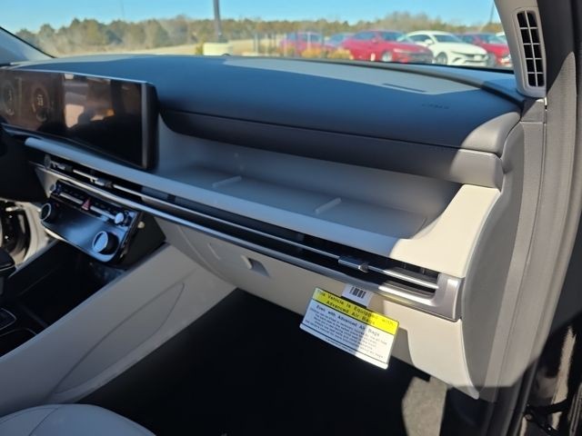 Hyundai Tucson Vehicle Full-screen Gallery Image 30