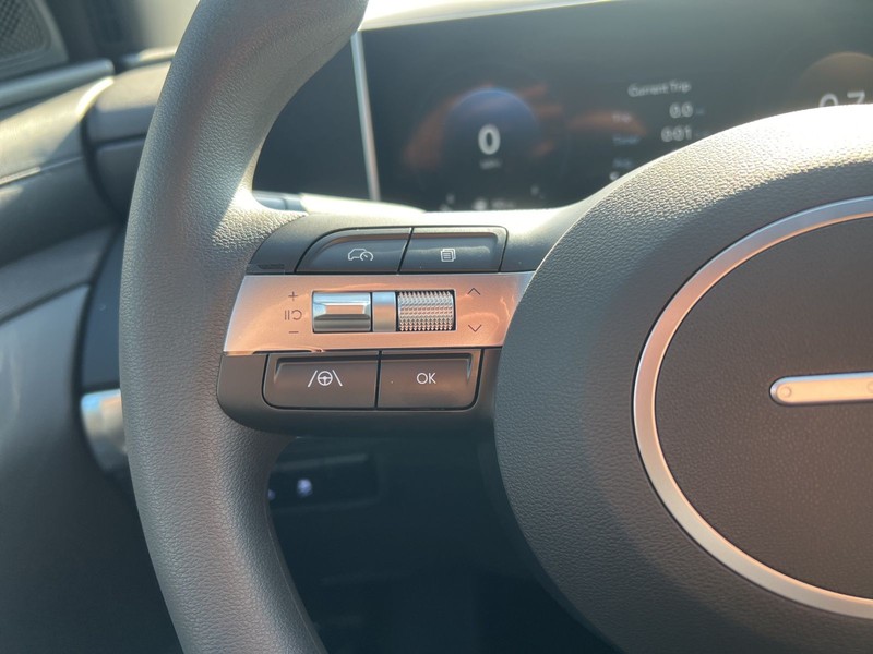 Hyundai Santa Cruz Vehicle Full-screen Gallery Image 10