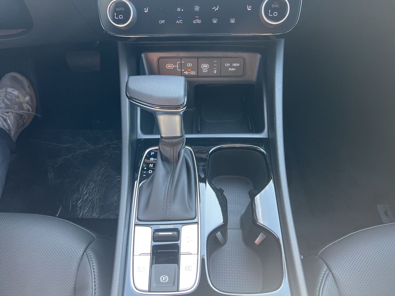 Hyundai Santa Cruz Vehicle Full-screen Gallery Image 17