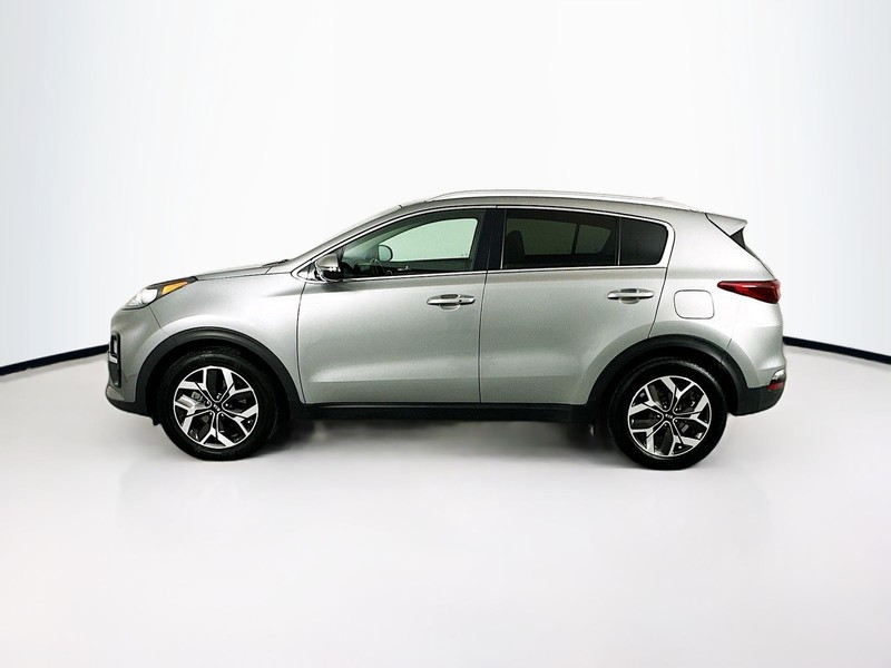 Kia Sportage Vehicle Full-screen Gallery Image 4