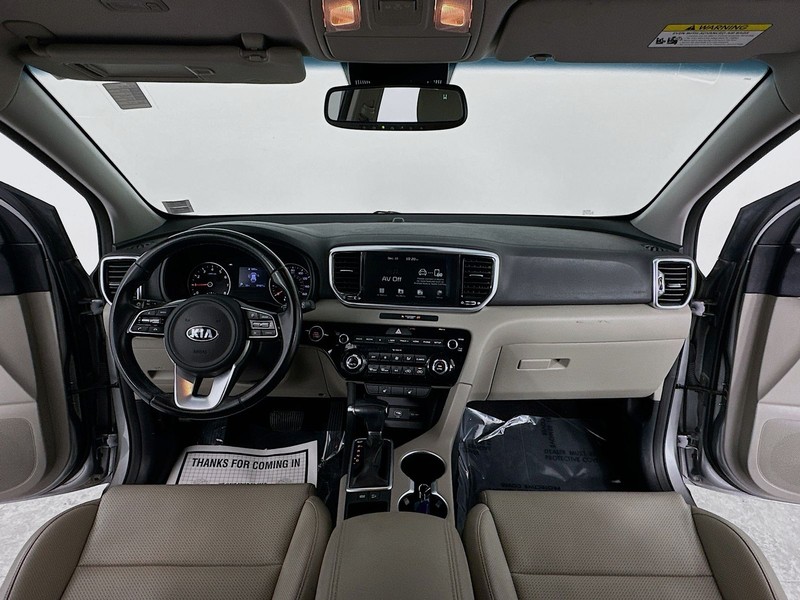 Kia Sportage Vehicle Full-screen Gallery Image 11