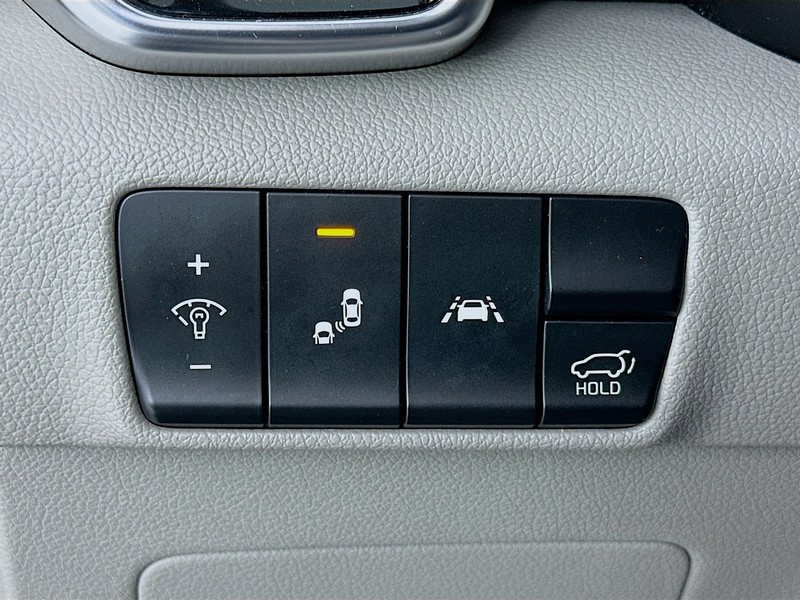 Kia Sportage Vehicle Full-screen Gallery Image 12