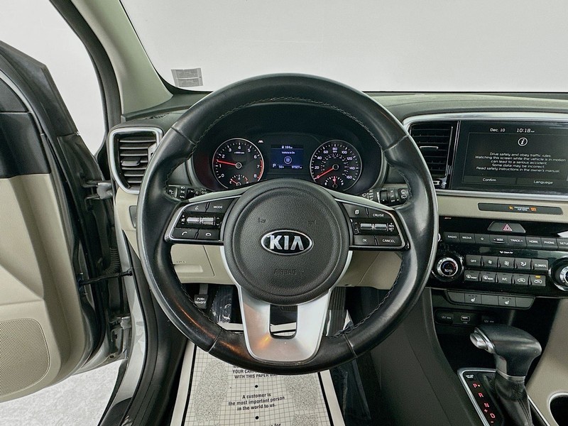 Kia Sportage Vehicle Full-screen Gallery Image 13