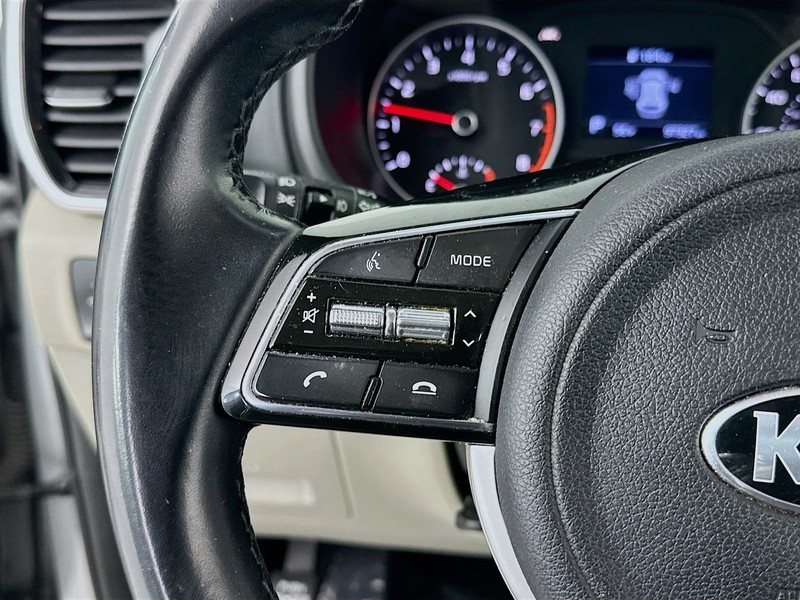 Kia Sportage Vehicle Full-screen Gallery Image 14