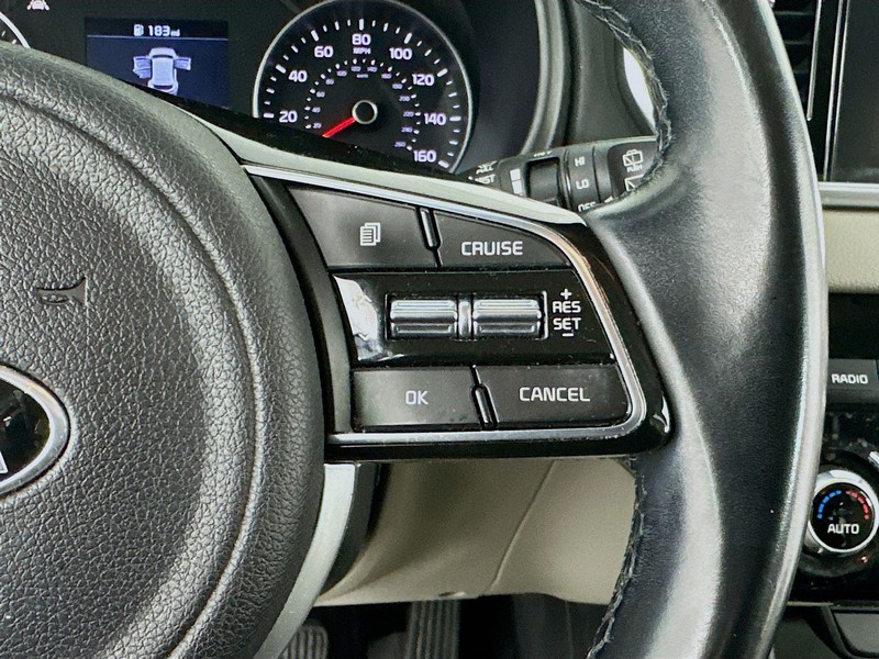 Kia Sportage Vehicle Full-screen Gallery Image 16