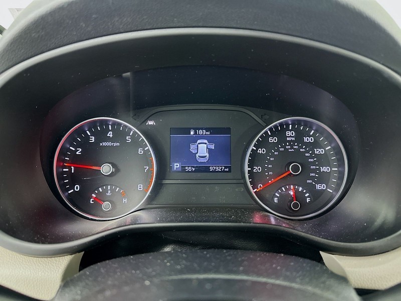 Kia Sportage Vehicle Full-screen Gallery Image 17