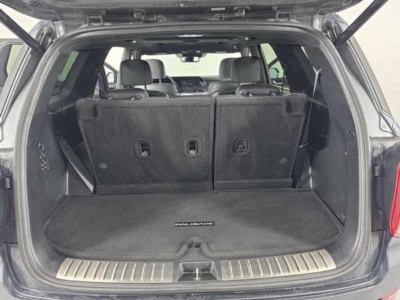 Hyundai Palisade Vehicle Full-screen Gallery Image 9