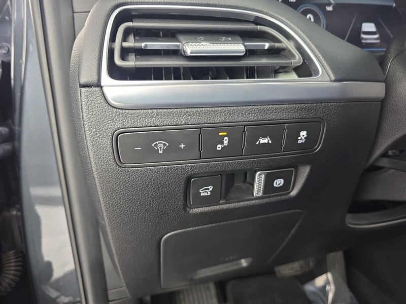 Hyundai Palisade Vehicle Full-screen Gallery Image 12