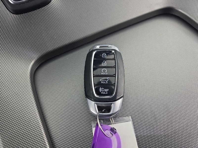 Hyundai Palisade Vehicle Full-screen Gallery Image 23