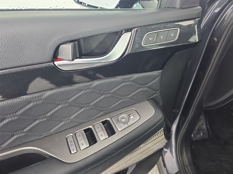 Hyundai Palisade Vehicle Full-screen Gallery Image 26