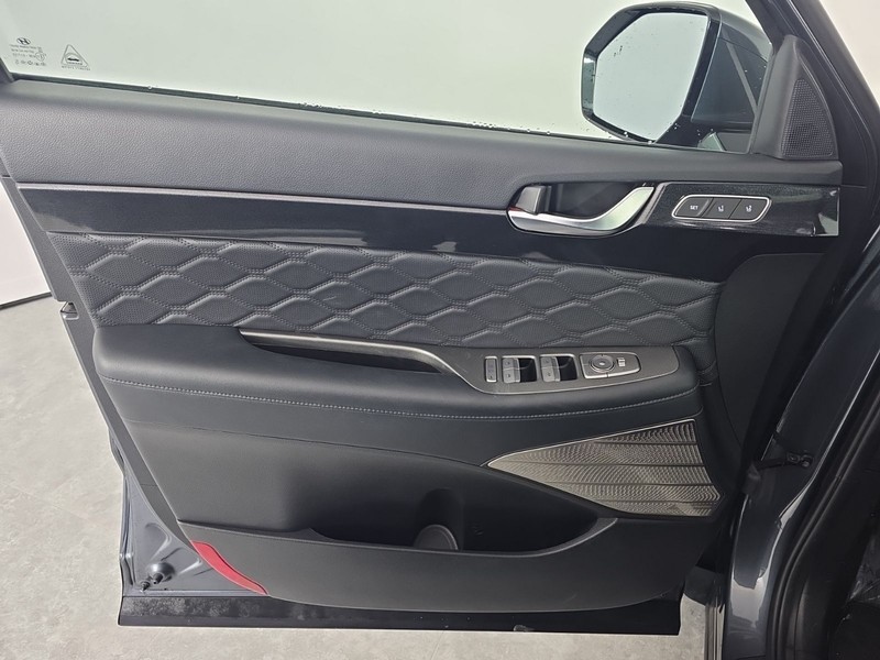 Hyundai Palisade Vehicle Full-screen Gallery Image 27