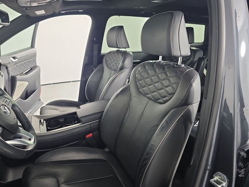 Hyundai Palisade Vehicle Full-screen Gallery Image 29