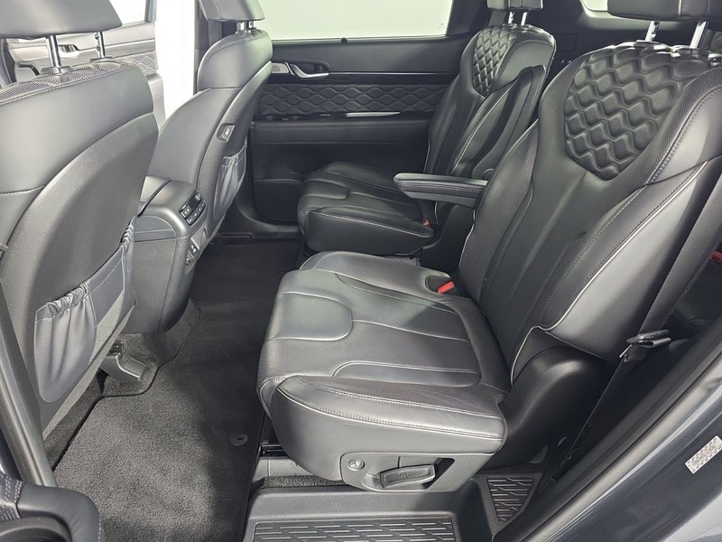 Hyundai Palisade Vehicle Full-screen Gallery Image 32