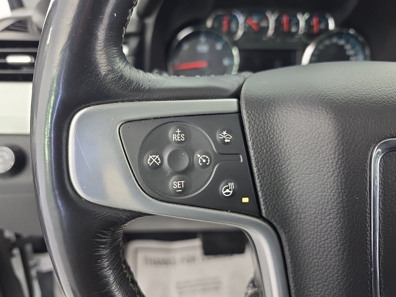 GMC Yukon Vehicle Full-screen Gallery Image 16